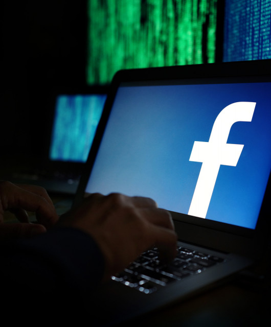 Хронология нарушений безопасности в Facebook